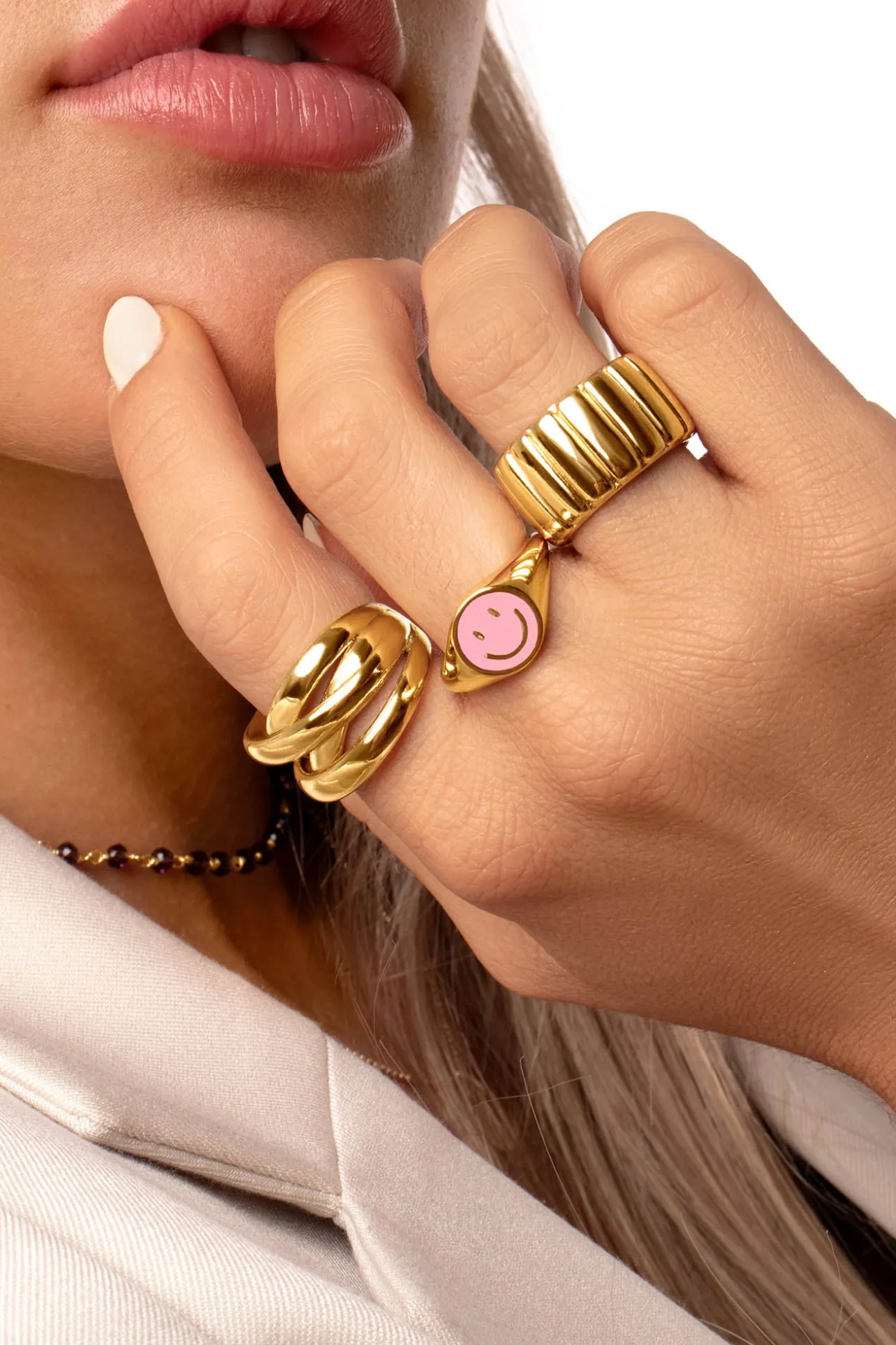 Anillo Smiley Rose Enamel Baño Oro