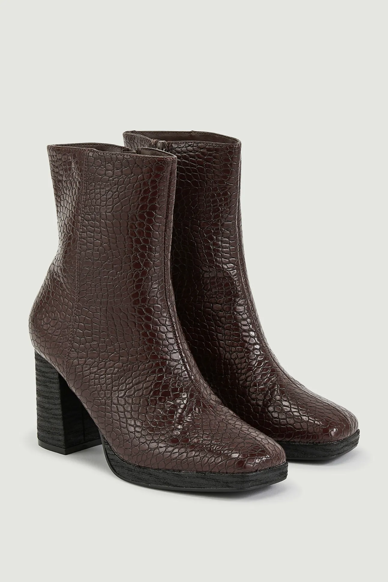 Botines De Punta Cuadrada Efecto Cocodrilo