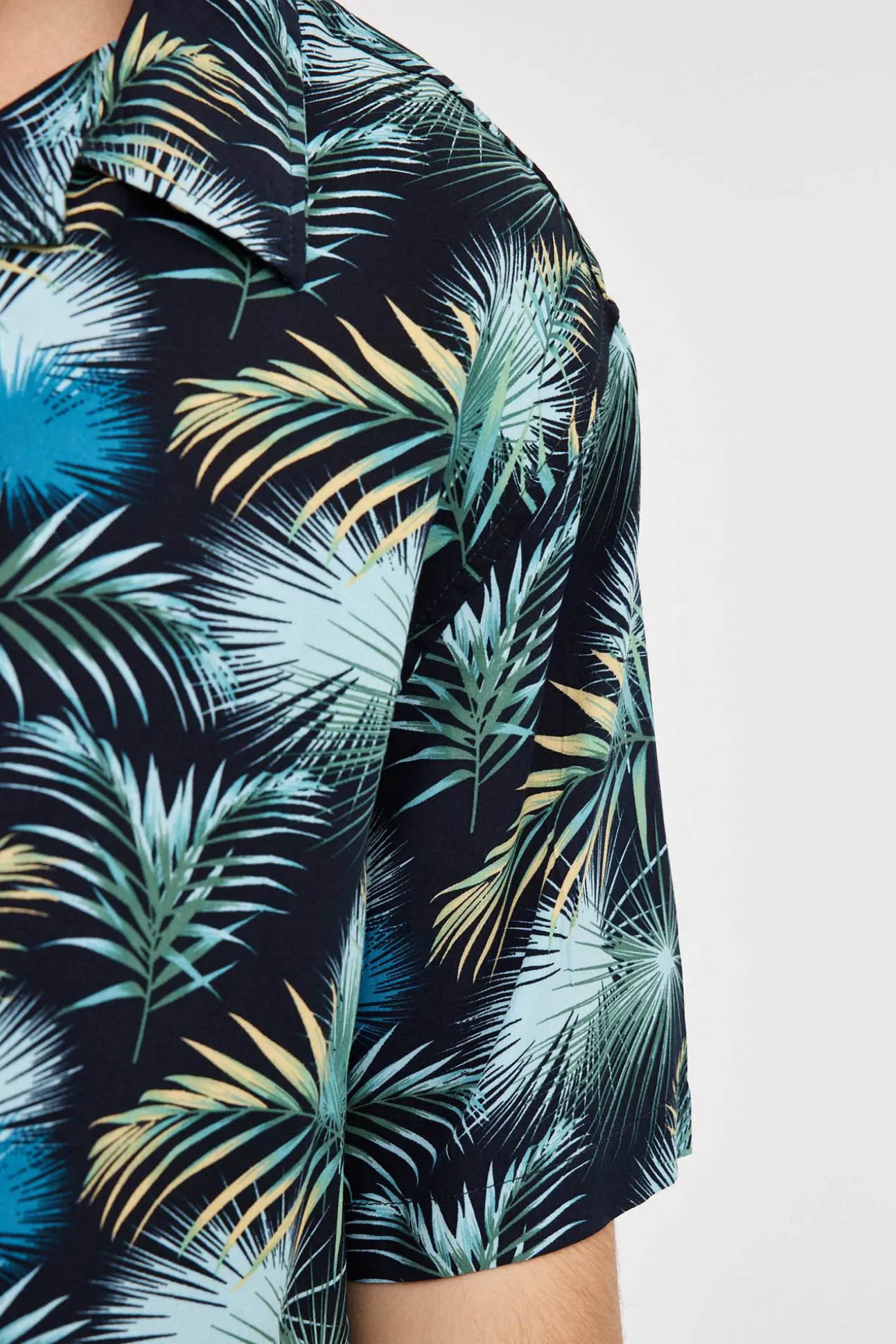 Camisa Print Hojas