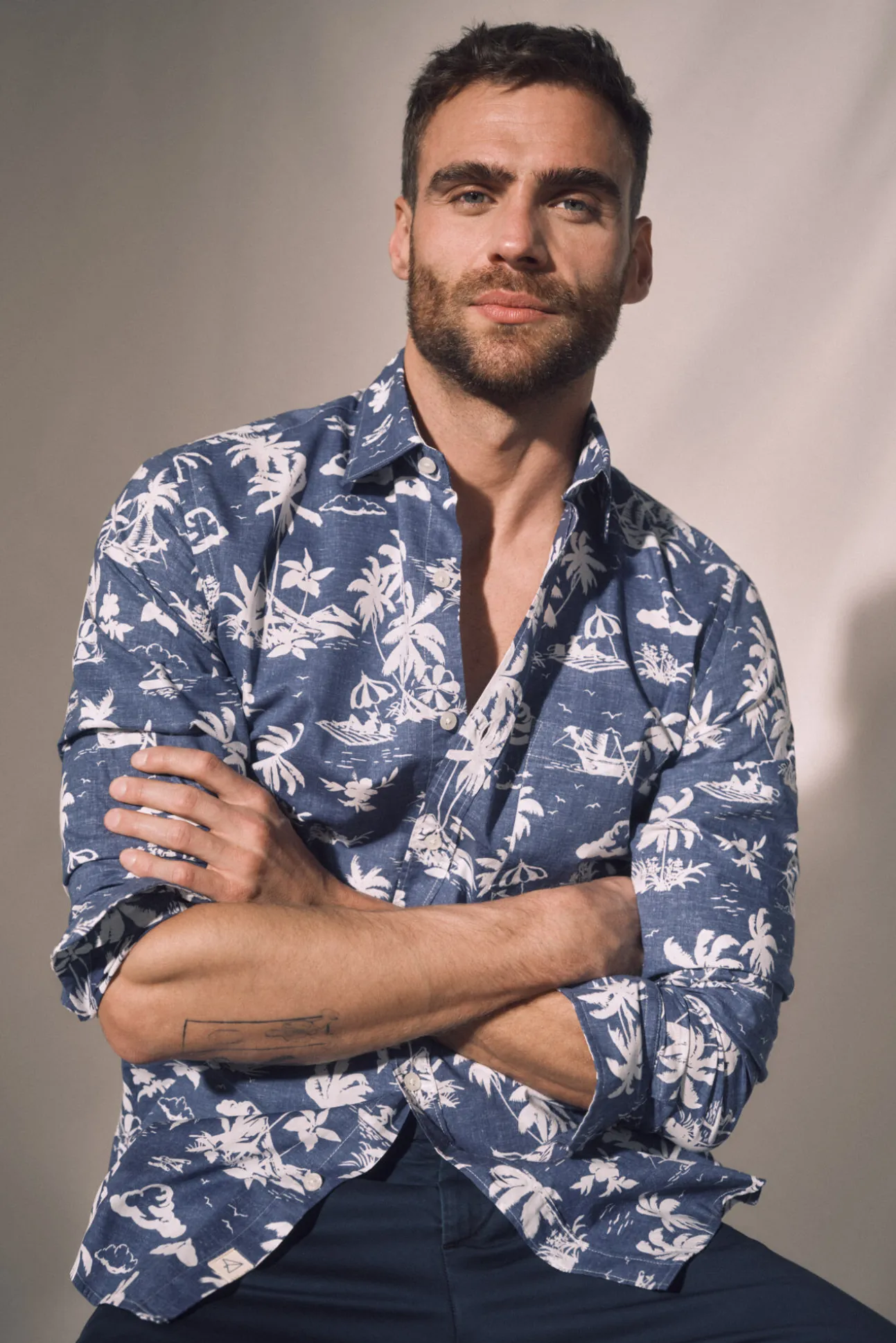 Camisa Slim Estampada Palmeras