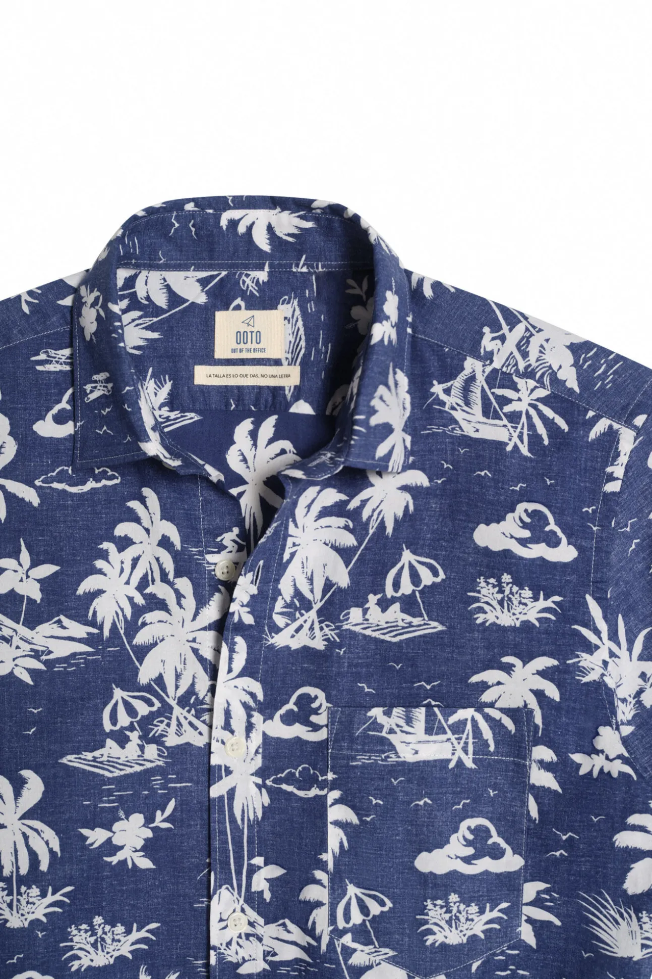 Camisa Slim Estampada Palmeras