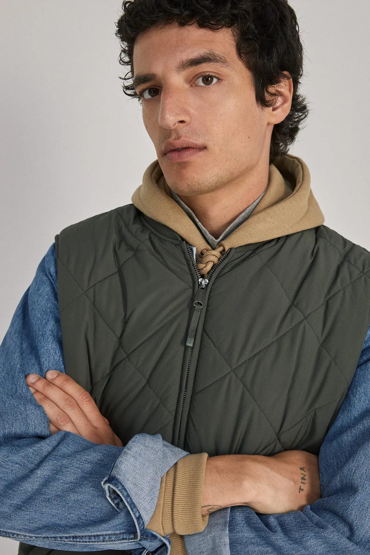 Chaleco Acolchado Cuello Bomber