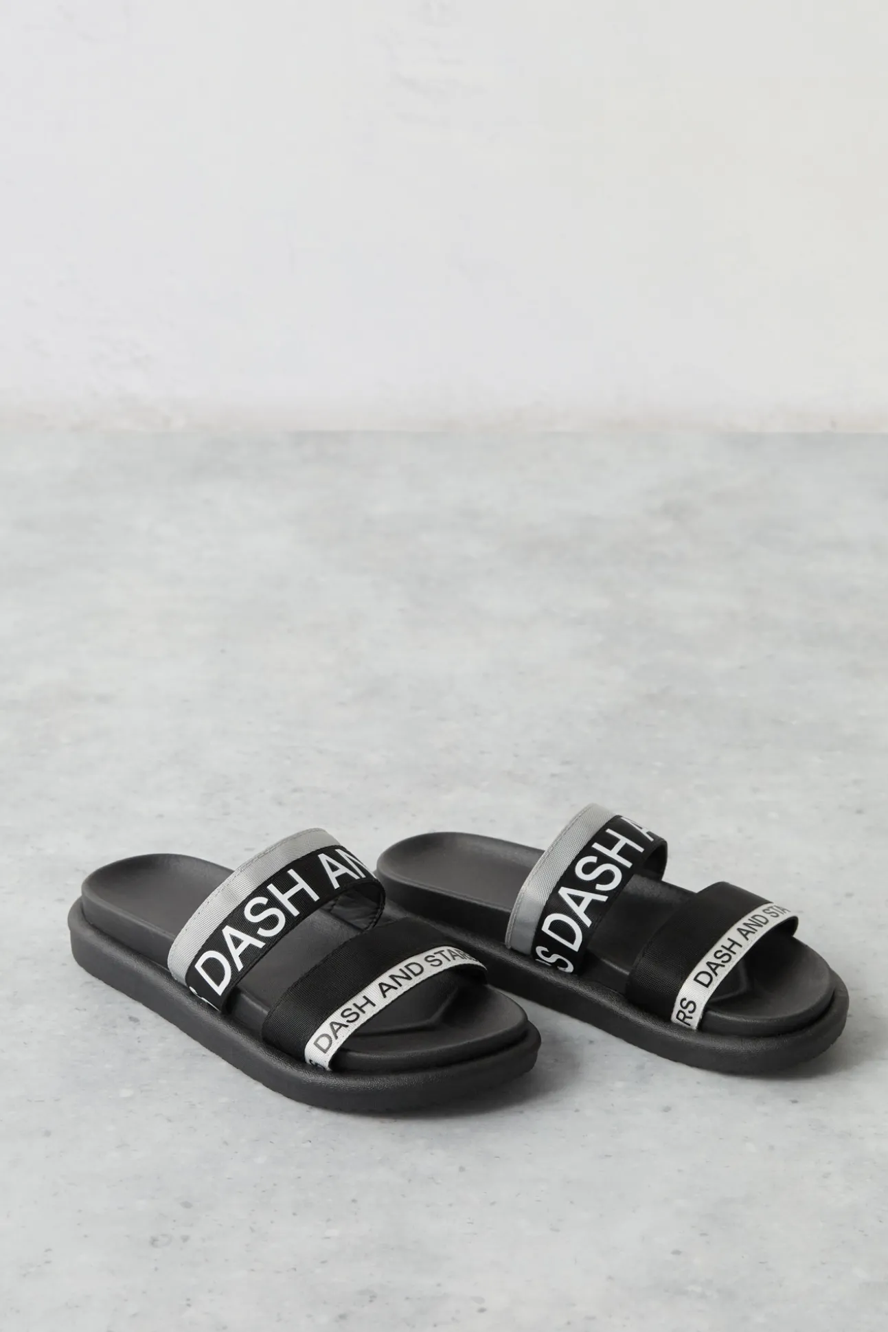 Chanclas Tiras Logo Gris