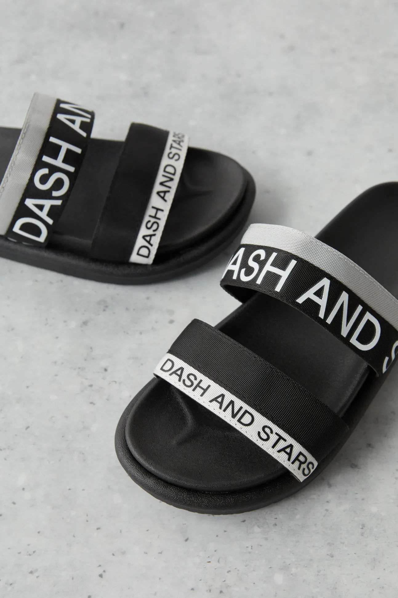 Chanclas Tiras Logo Gris
