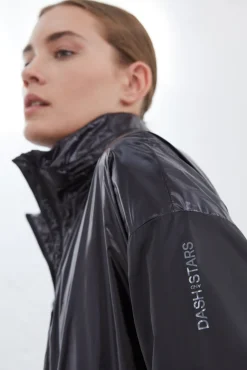Chaqueta Water Resistant Negra
