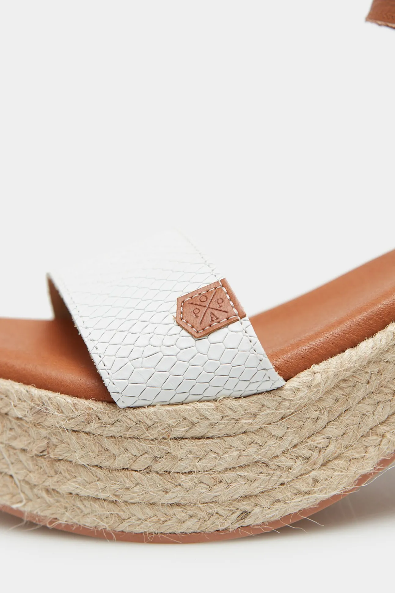 Cunas De Tacon Abaka Snake