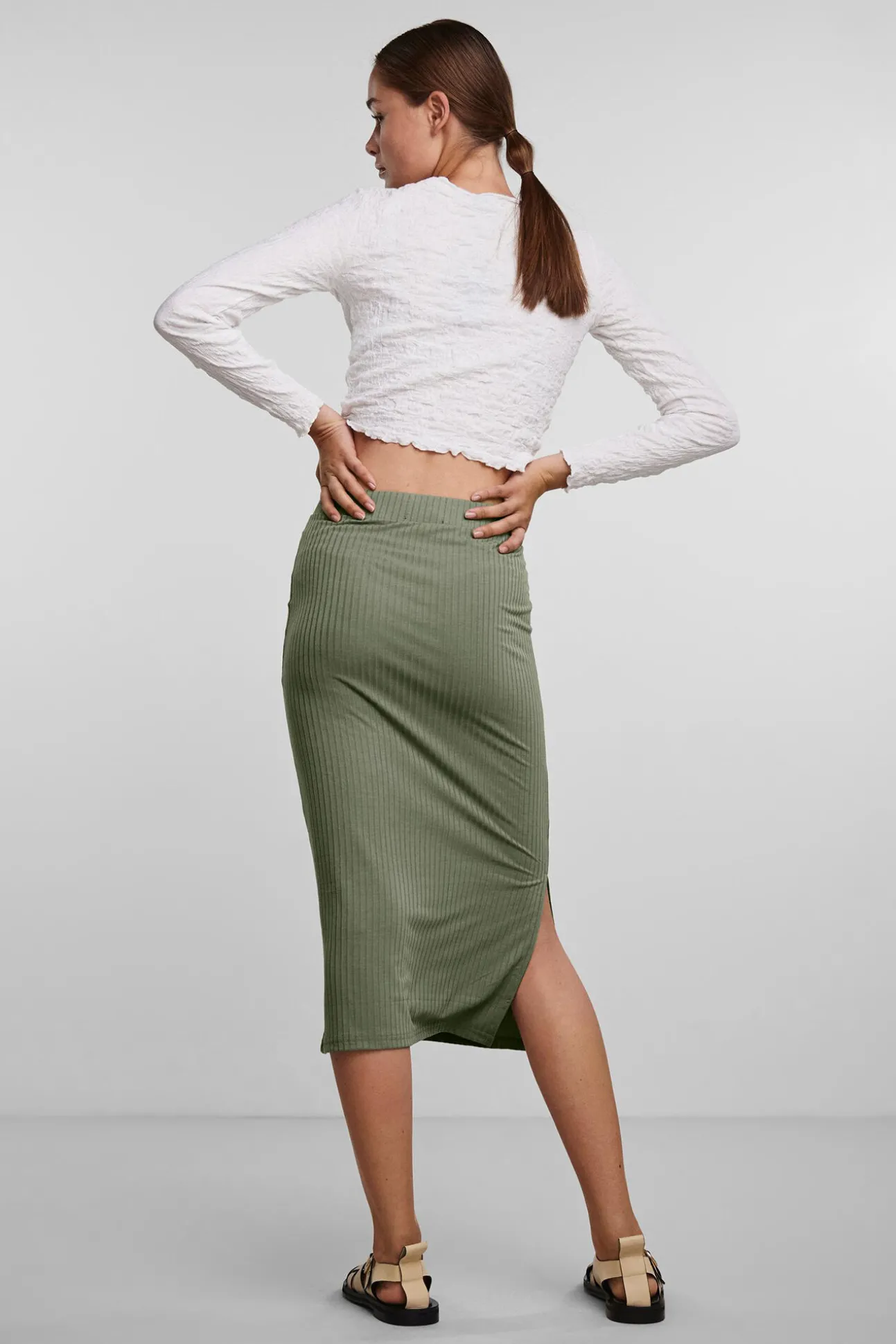 Falda Midi