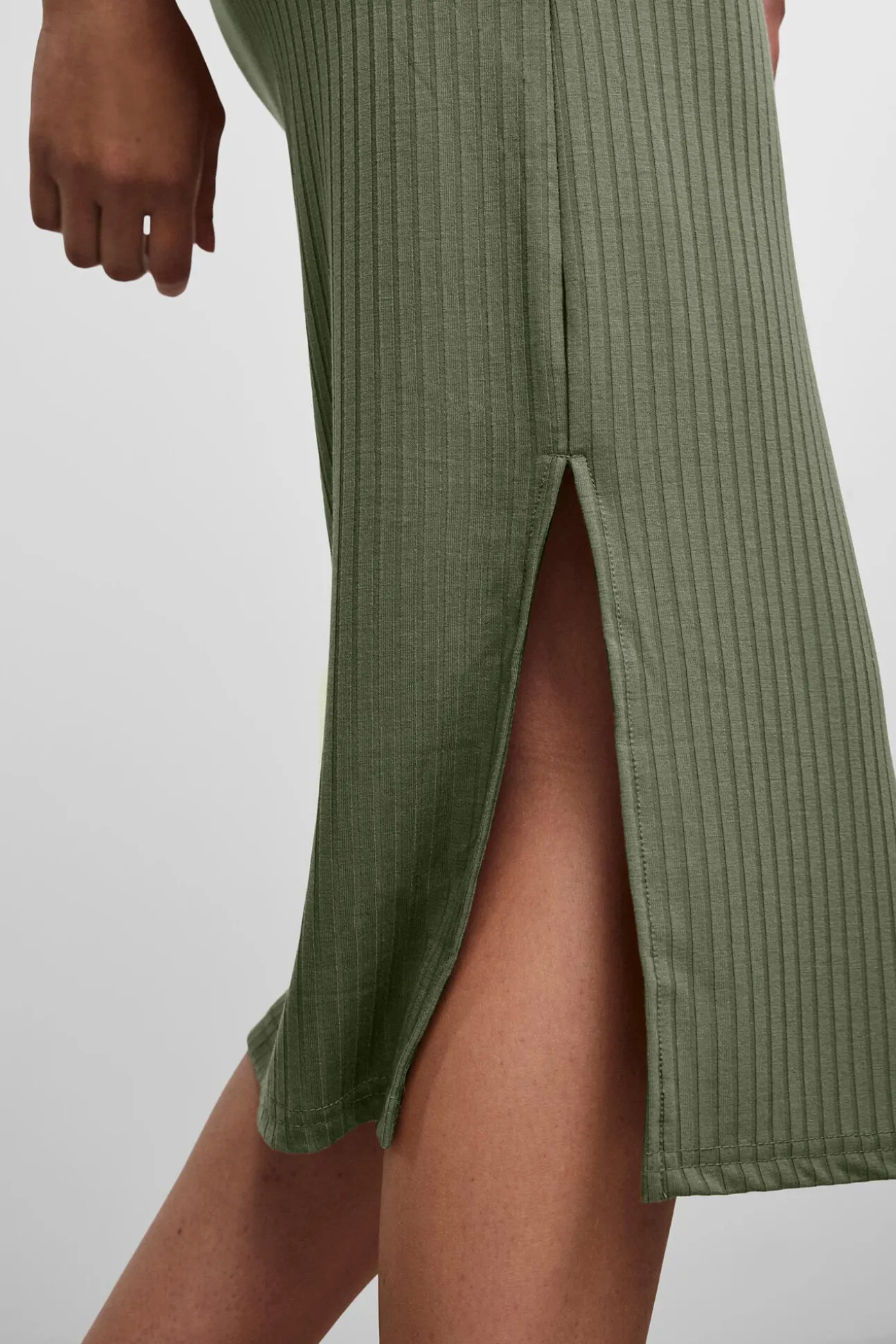 Falda Midi