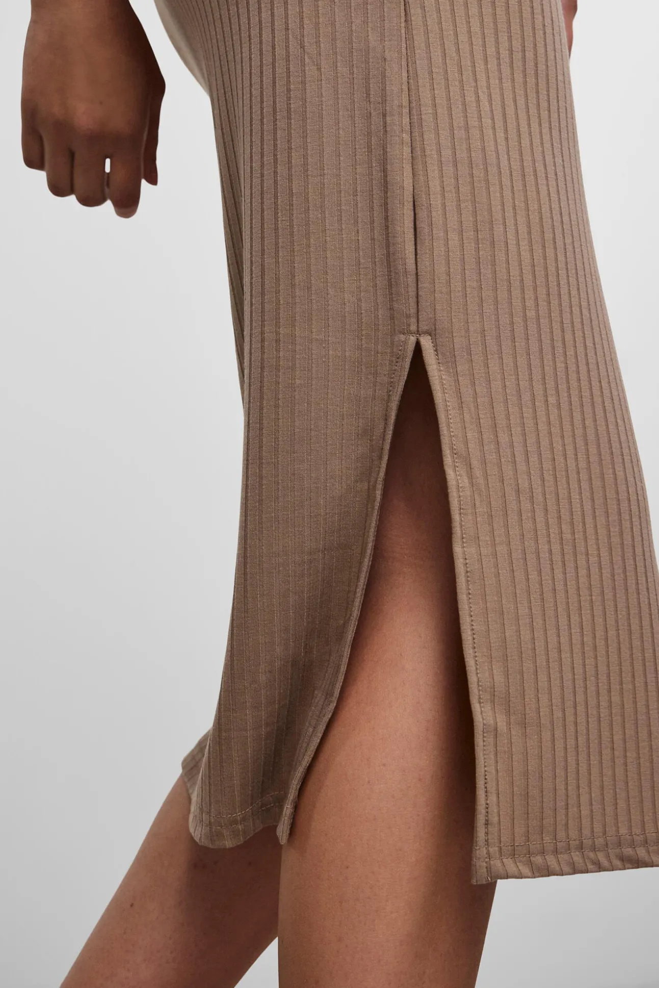 Falda Midi