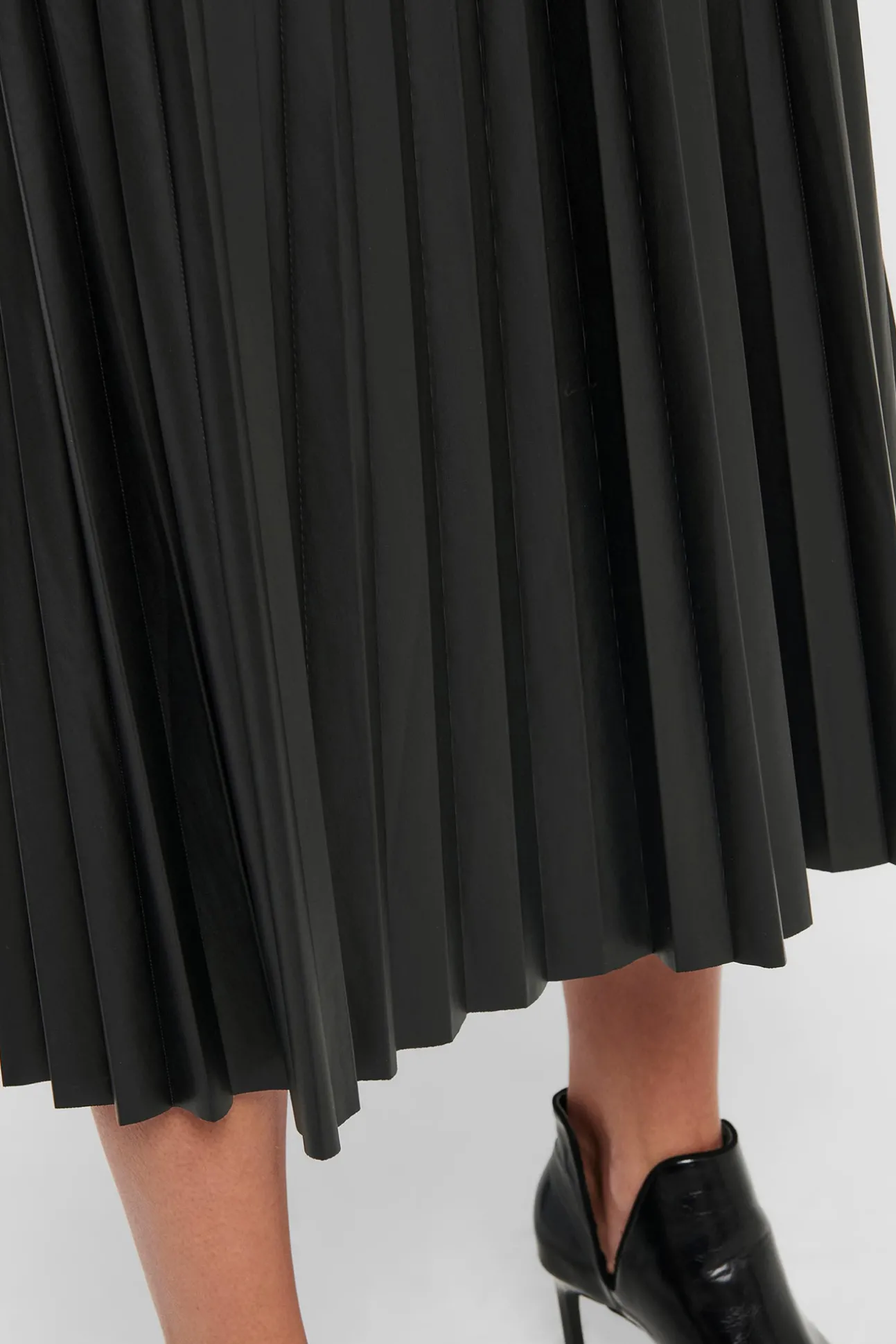 Falda Plisada Midi Polipiel