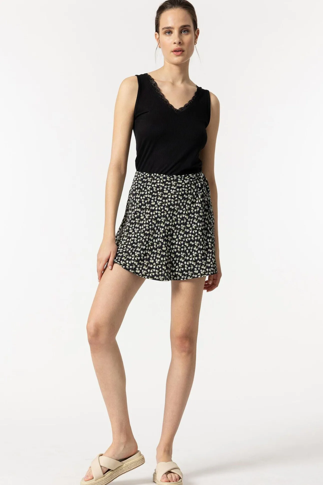 Falda Shorts Fluida Estampado Floral