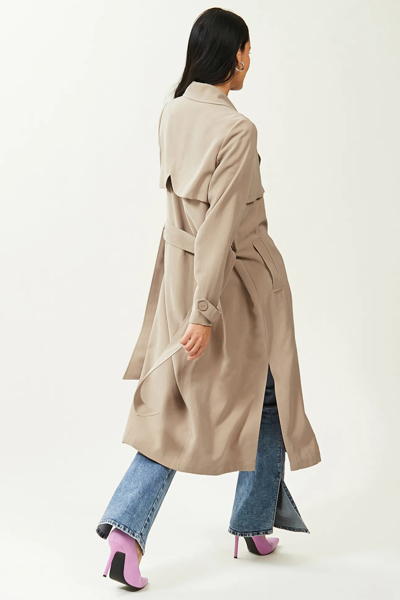 Gabardina Larga De Tejido Vaporoso