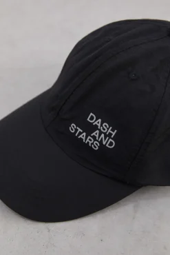 Gorra Negra Tecnica Logo Reflectante