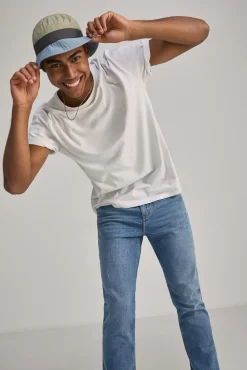 Jeans Slim Lavado Medio