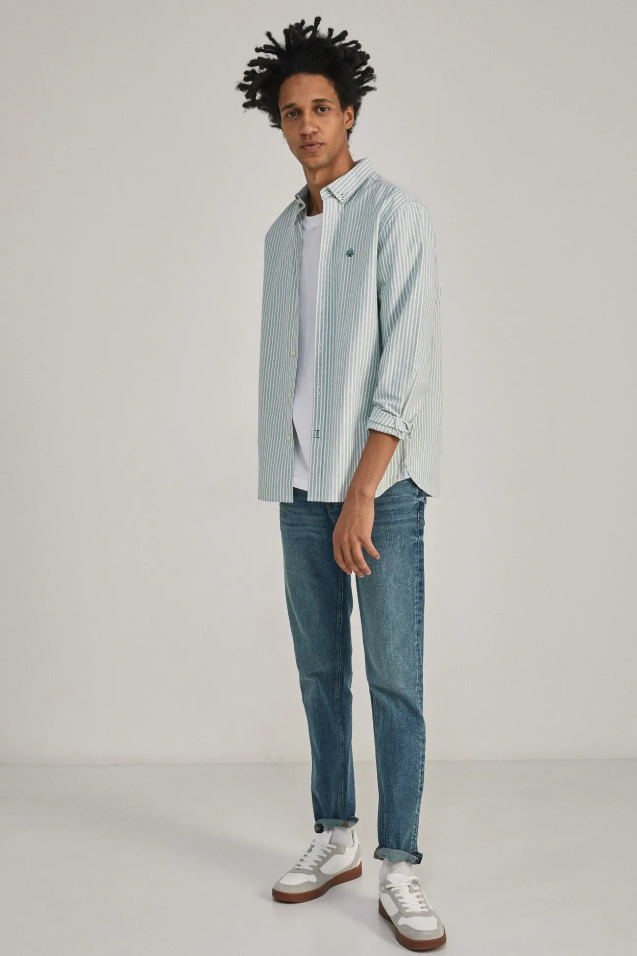 Jeans Slim Lavado Medio Ensuciado