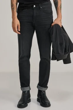 Jeans Slim Ligero Negro Lavado