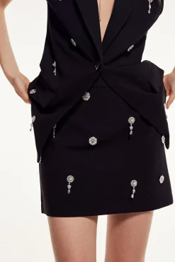 Mini Falda Con Decoraciones.