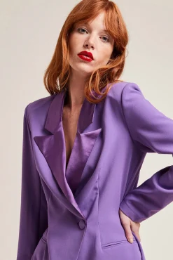 Mono Corto Blazer Con Cuello Saten