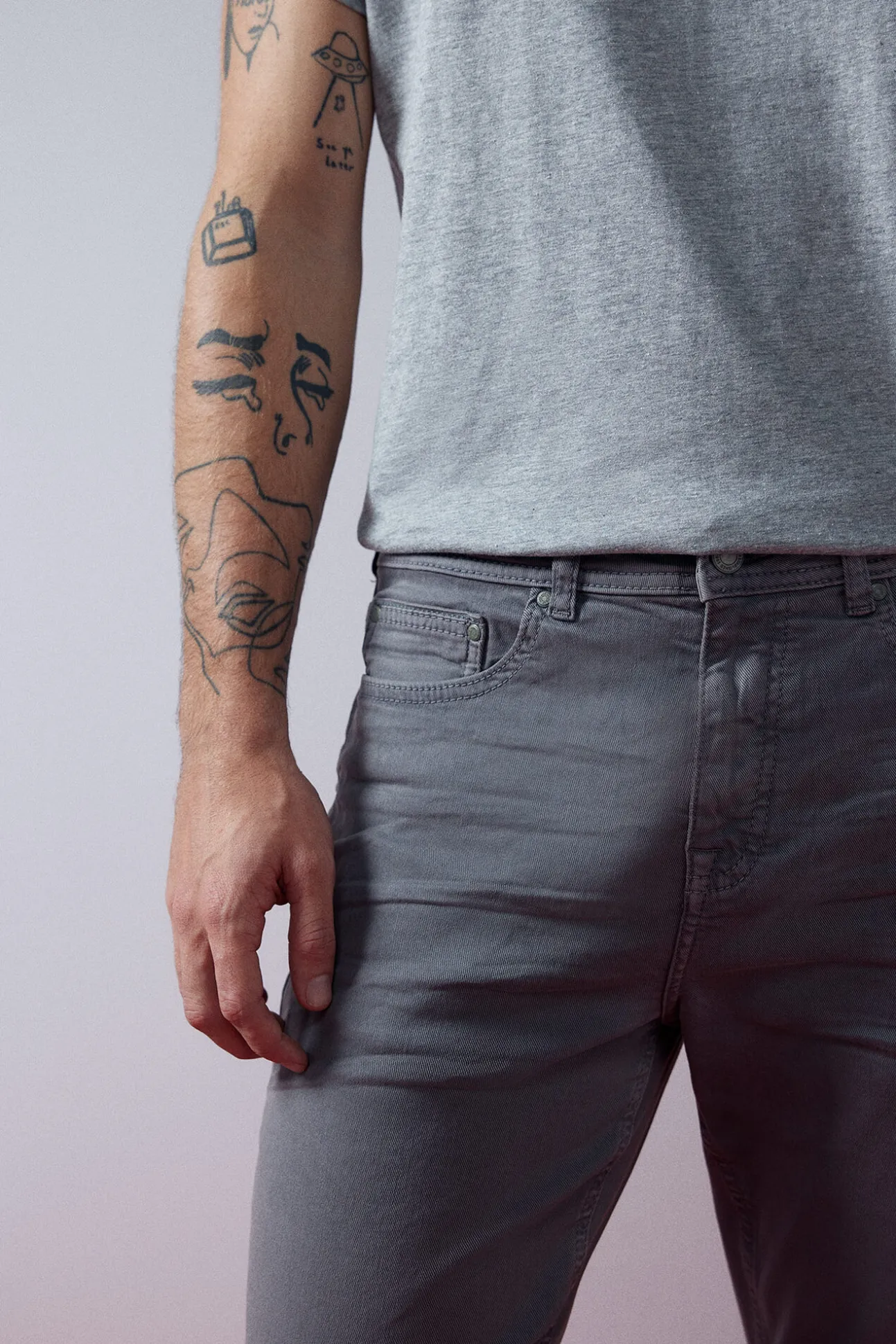 Pantalon Slim 5 Bolsillos Color