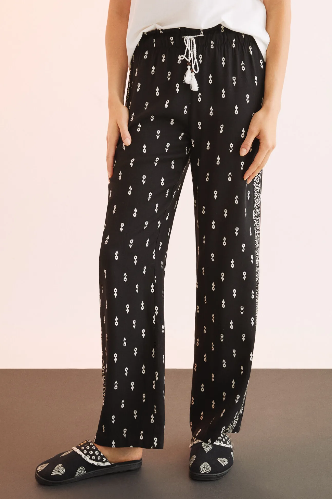 Pantalon Viscosa Estampado Blanco Y Negro