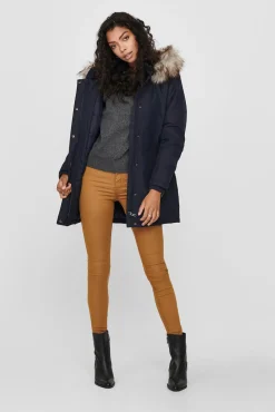 Parka Con Capucha Con Pelo Y Bolsillos