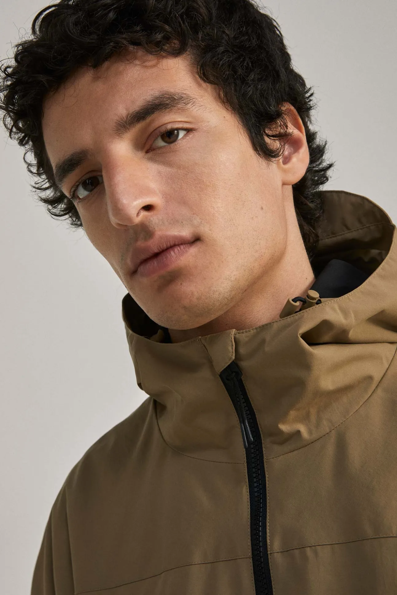 Parka Tecnica Capucha