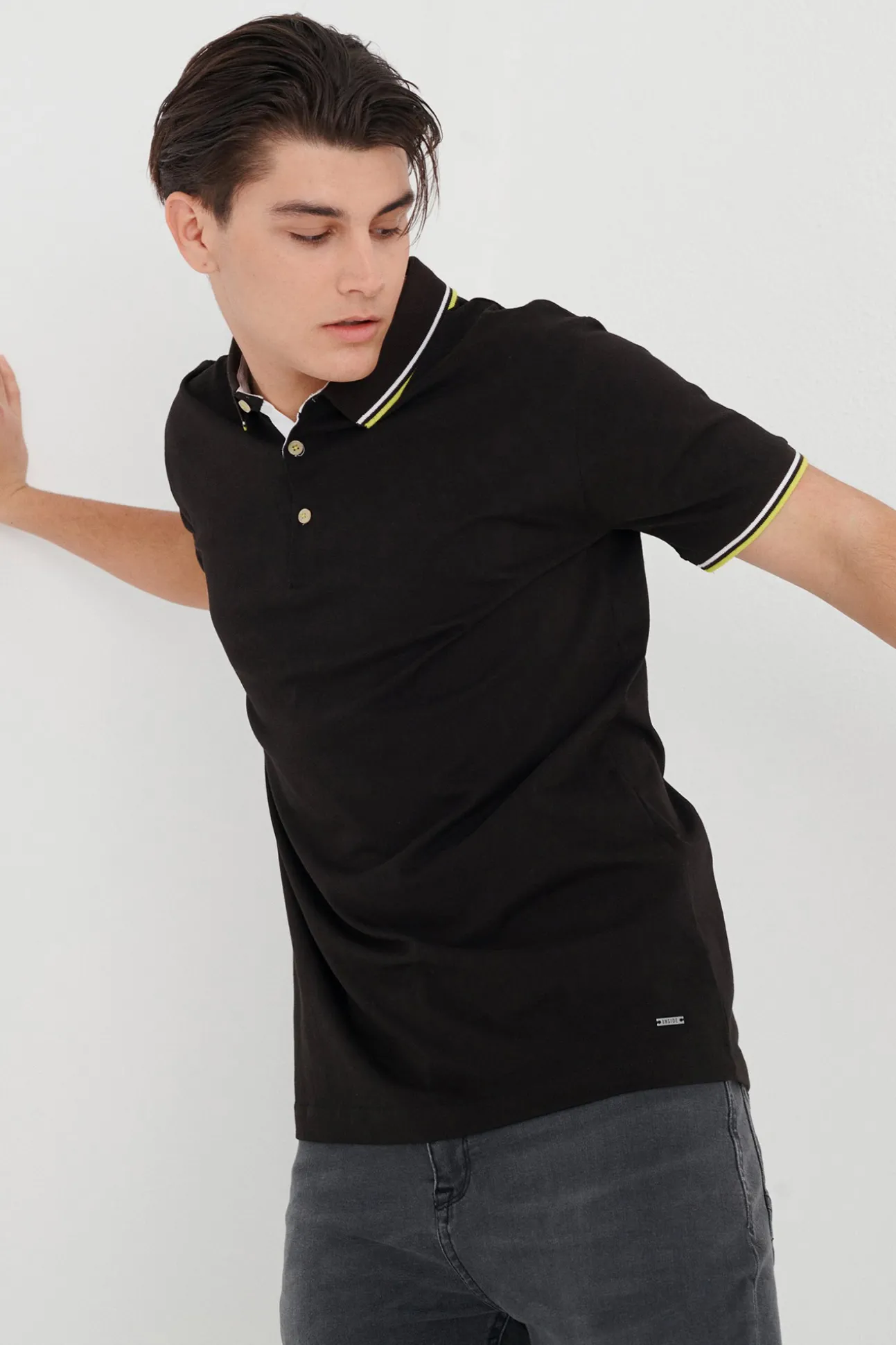 Polo Contrastes