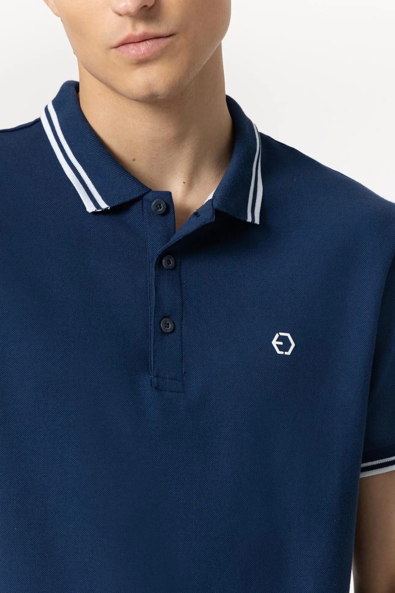 Polo Pique Con Detalle Rayas
