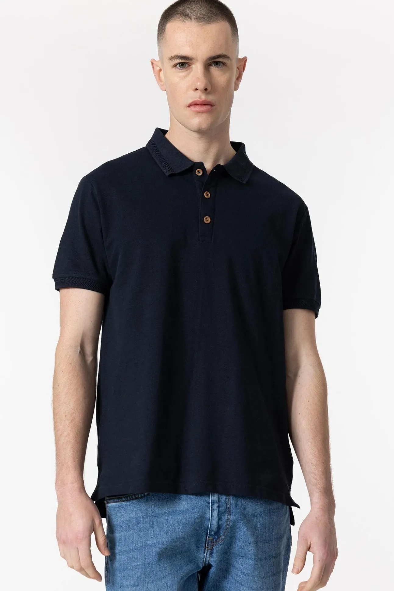 Polo Pique Cuello Con Detalle