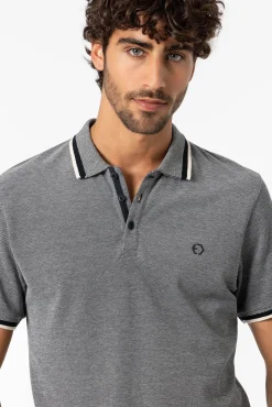 Polo Pique Detalle Estampado Con Relieve