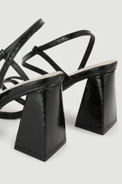 Sandalias Con Tiras Efecto Serpiente