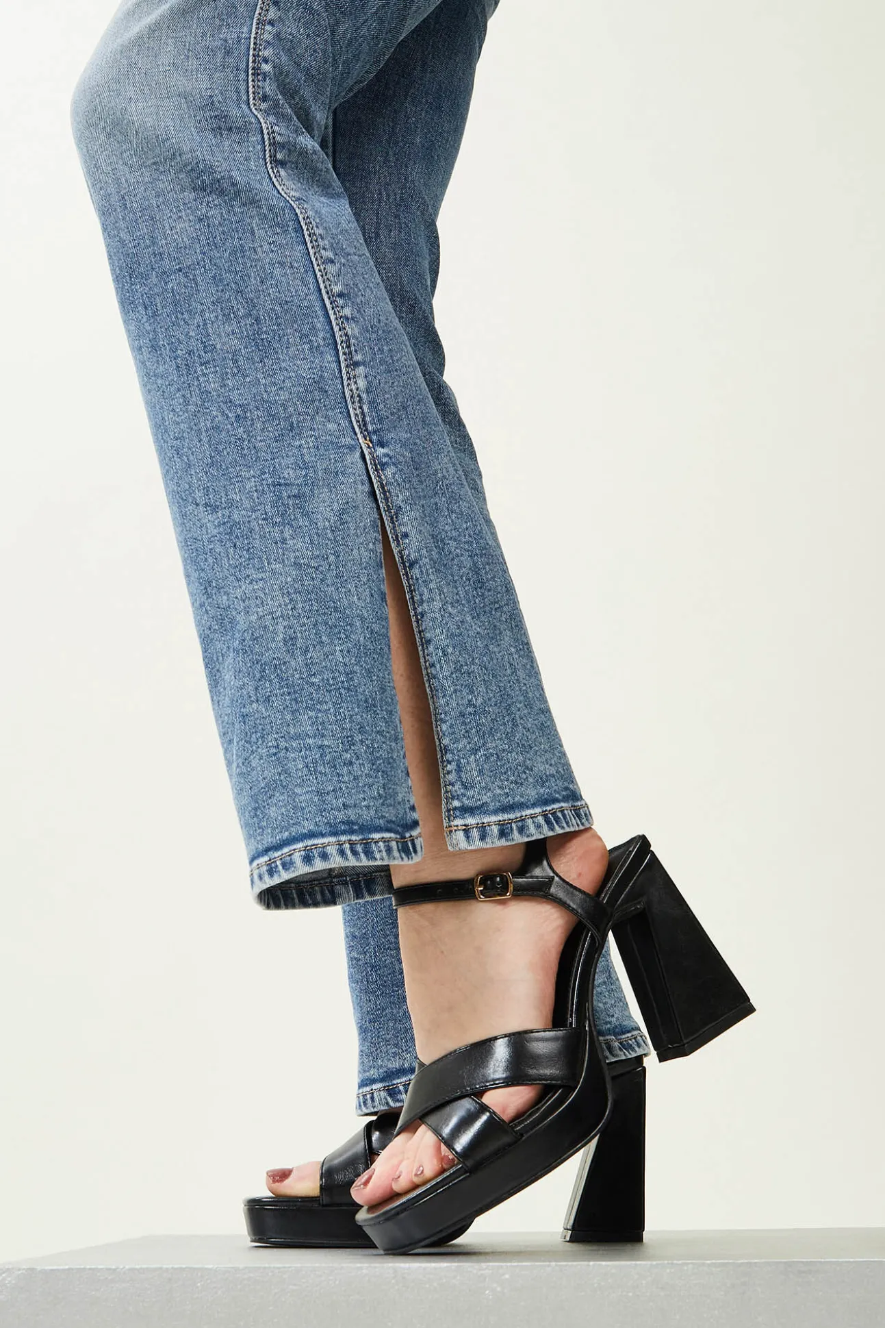 Sandalias De Plataforma Y Tacon Trapecio