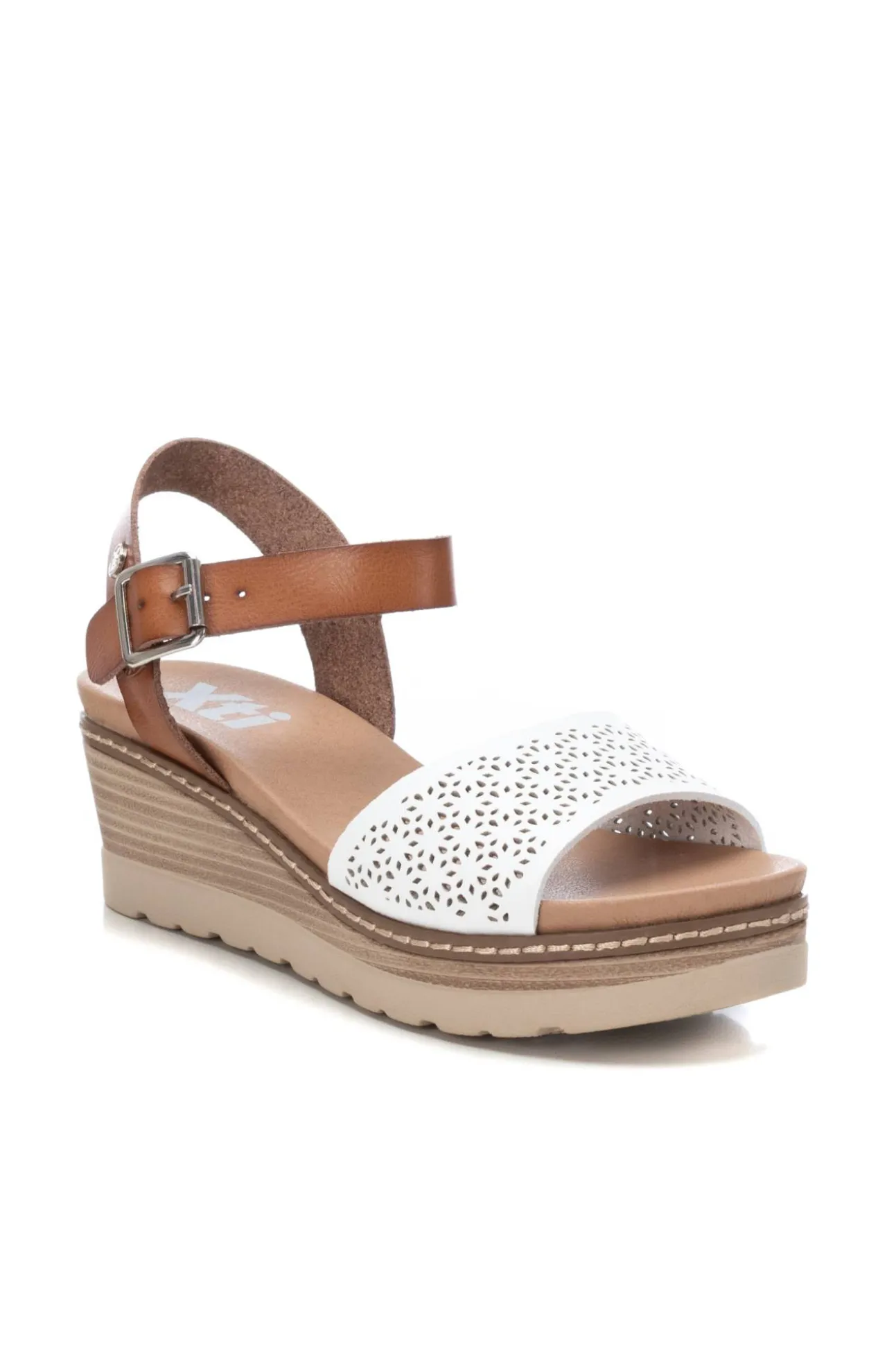 Sandalias Troqueladas Con Cuna