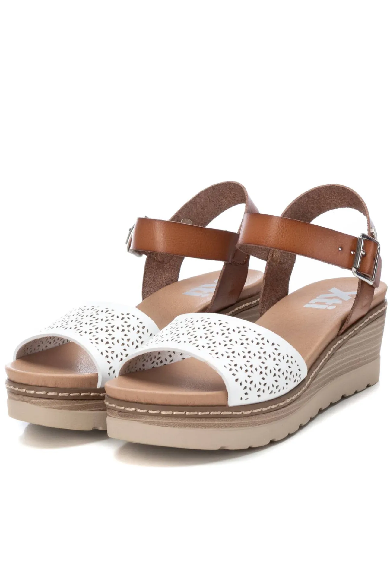Sandalias Troqueladas Con Cuna