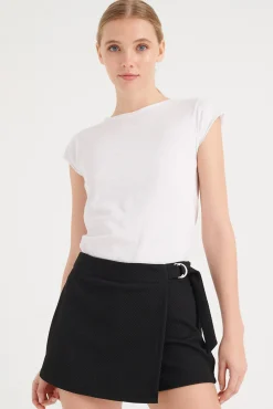 Short Falda Hebilla