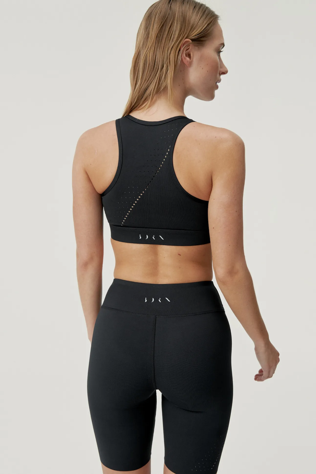 Short Soata Black