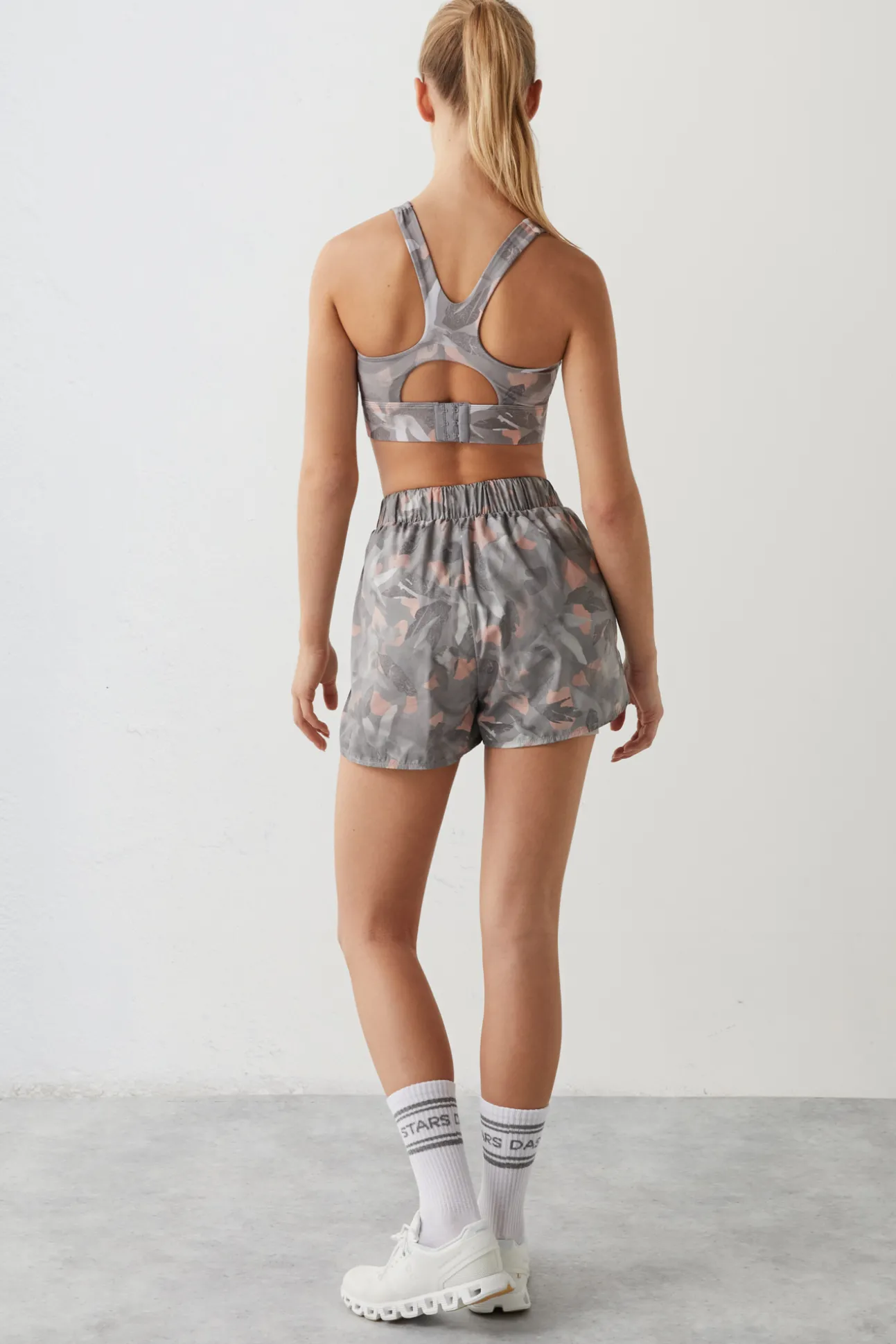 Short Tecnico Malla Interior Flores