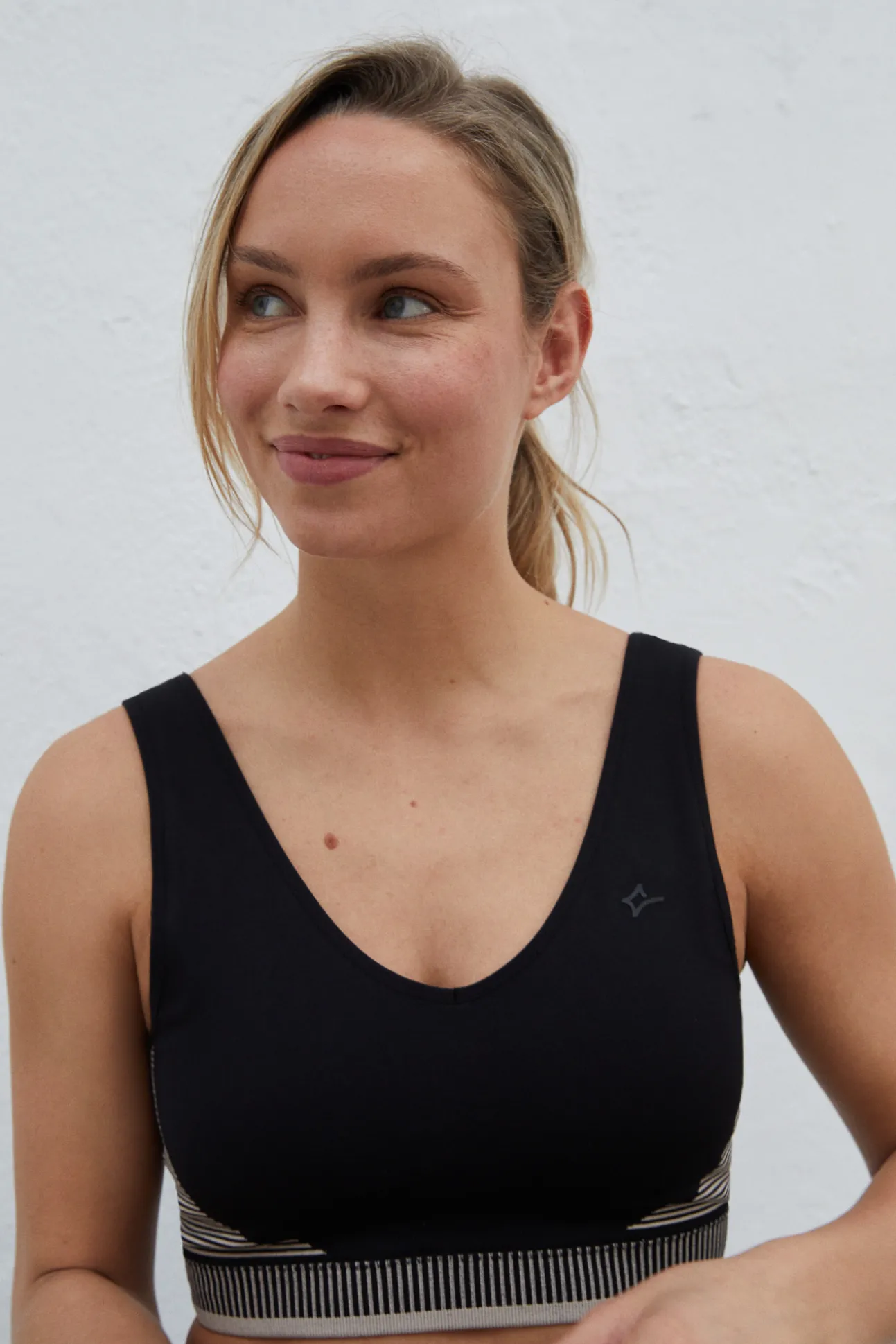 Sujetador Deportivo Negro Seamless Fit