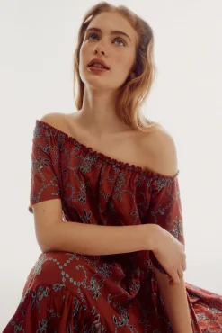 Vestido Bordados Perforados