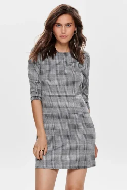 Vestido Corto Con Magas 3/4