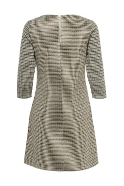 Vestido Corto Con Magas 3/4