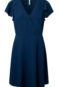 Vestido Corto Con Manga Corta.