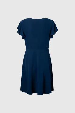 Vestido Corto Con Manga Corta.