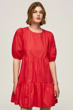 Vestido Corto Con Volumen.