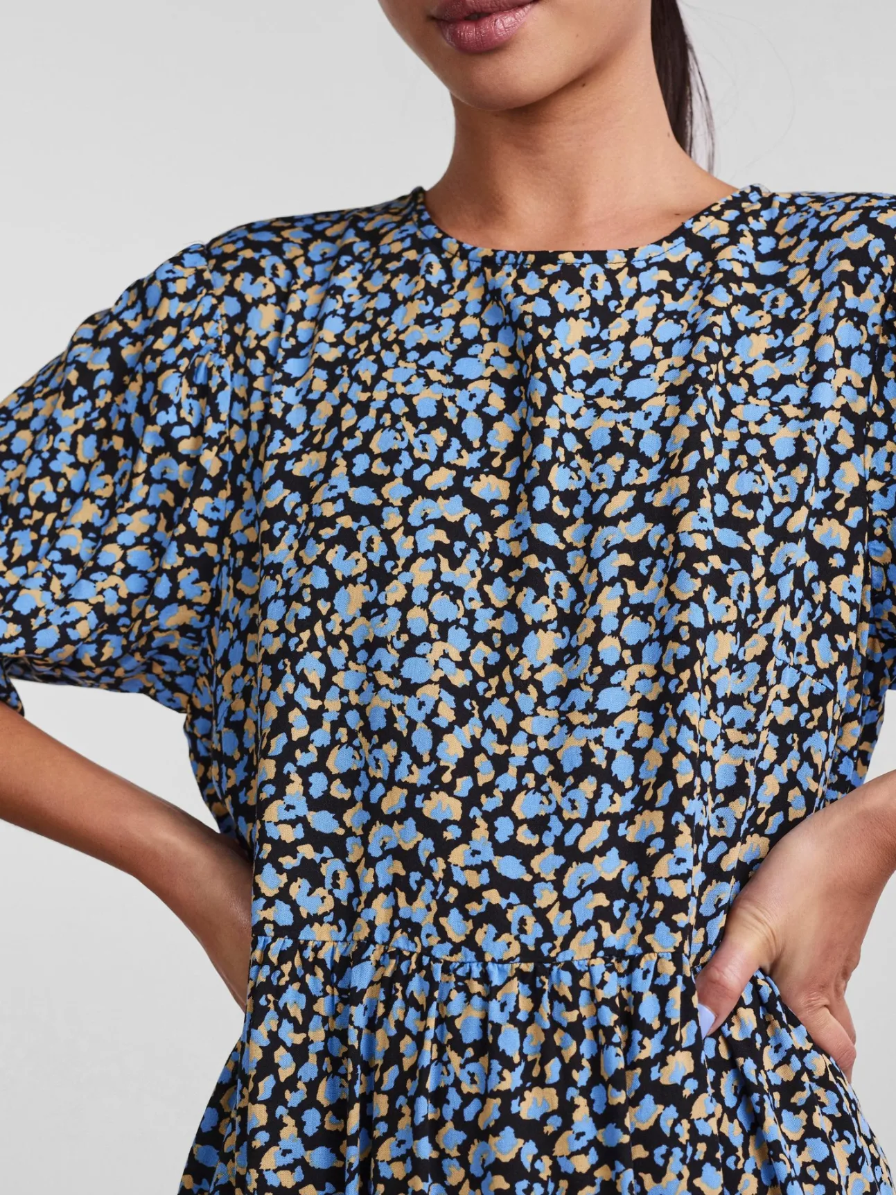 Vestido Corto De Mujer Floral.