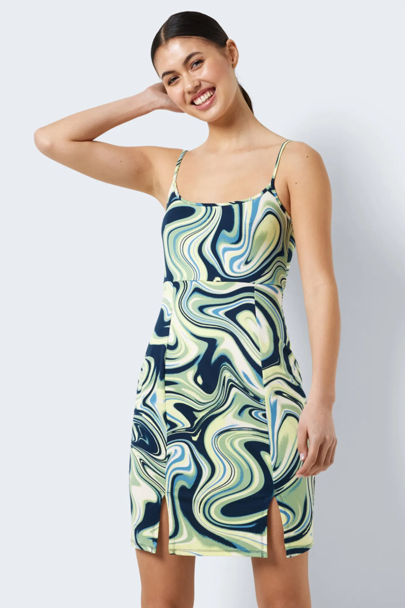 Vestido Corto De Tirantes