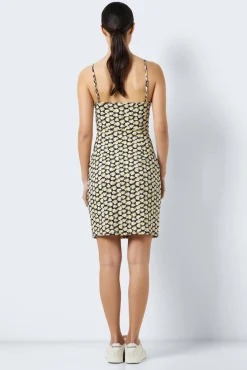 Vestido Corto De Tirantes
