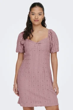 Vestido Corto Detalles Calados
