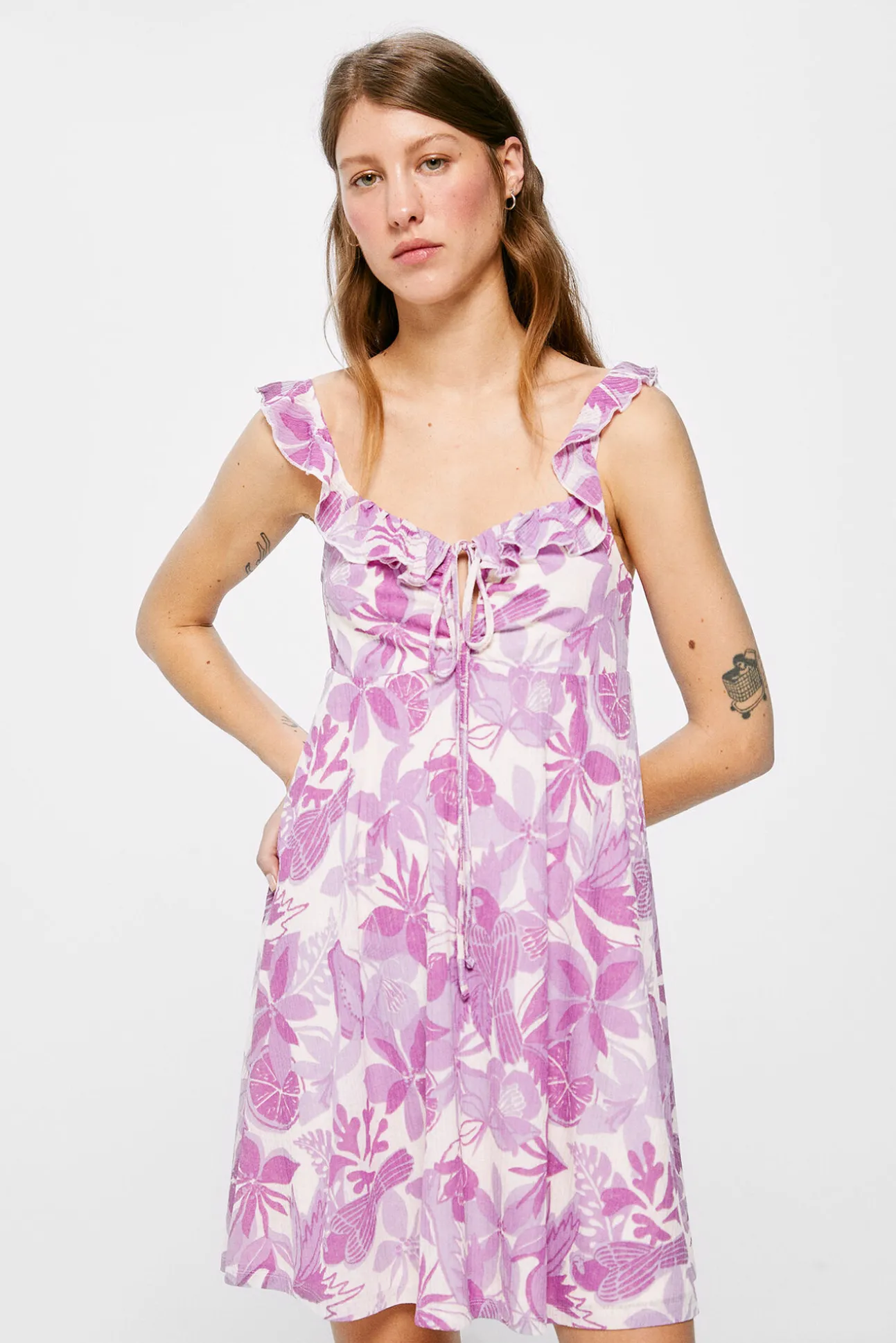 Vestido Corto Escote Lazo
