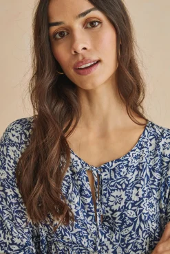 Vestido Corto Flores